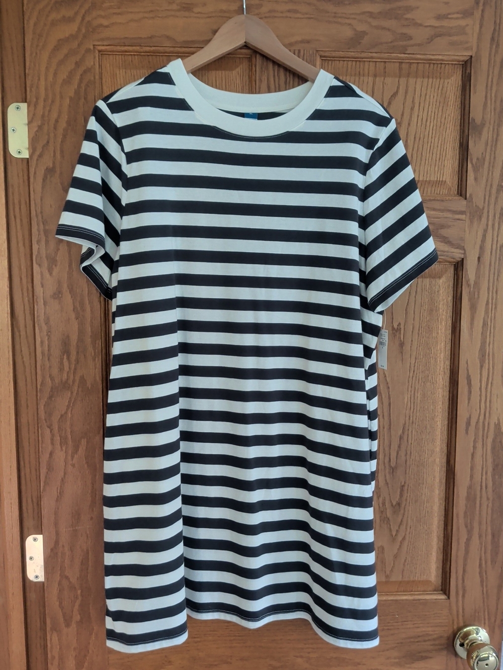 Old Navy Black and White Striped Tee